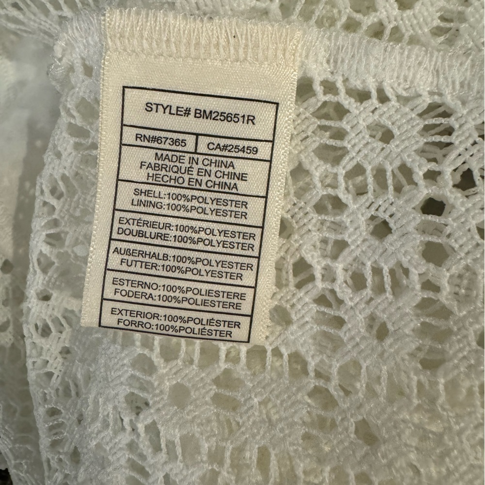 Steve Madden Lace Ruffle Keyhole Cropped Top - Picture 3 of 5
